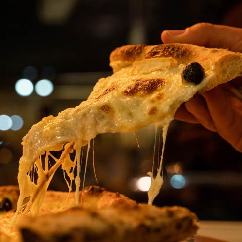 pizzeria-artisanales-pizzas-cuites-feu-de-bois-a-emporter-serignan-herault-03